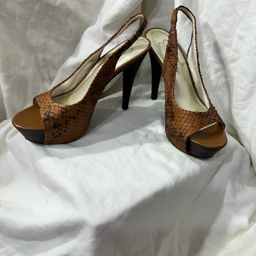 Jessica Simpson Faux Snake Skin Platform Size 8 1/2B, Super Comfortable☑️